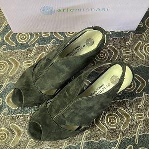 Eric Michael Peru grey suede peep-toe heels, sz 39, worn once